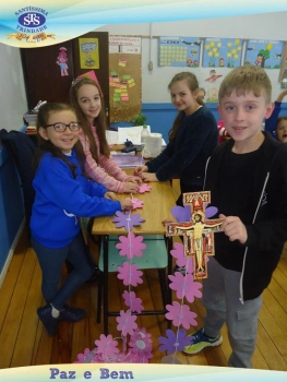 3º ano confeccionou um Rosário