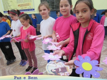 3º ano confeccionou um Rosário