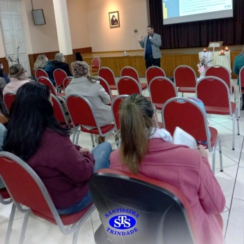 Professores reunidos para estudar