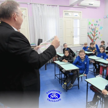 Dom Nélio, Bispo Diocesano, visita o Santíssima 