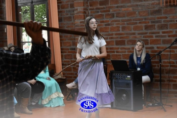Alunos participam do Festival do Folclore | 7º ano