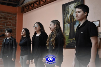 Alunos participam do Festival do Folclore | 7º ano