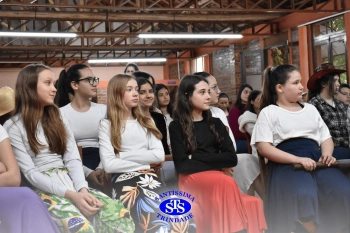 Alunos participam do Festival do Folclore | 7º ano