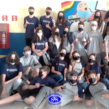 Arte urbana é aplicada pelos alunos do 9º ano em ambiente do Colégio