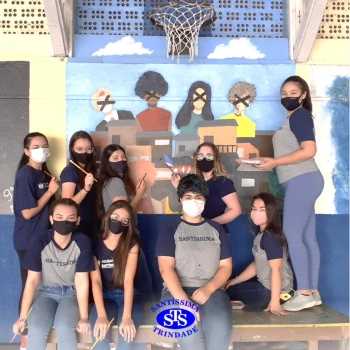 Arte urbana é aplicada pelos alunos do 9º ano em ambiente do Colégio