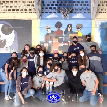 Arte urbana é aplicada pelos alunos do 9º ano em ambiente do Colégio