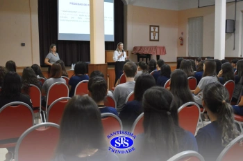 Palestra visa conscientizar os alunos sobre as consequências do bullying
