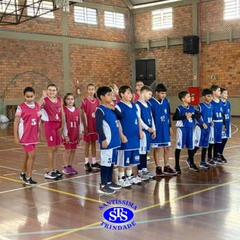 Alunos da Oficina de Basquete participam de jogos amistosos com o Colégio Sant’Anna