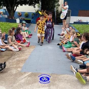 Crianças participam da
