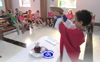 Celebrações na Capela do Colégio (1º ano 1, 2 e 3 e 3º ano 4)