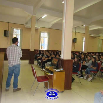 Encontro entre leitores e escritor promove experiências enriquecedoras
