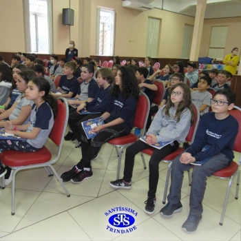 Encontro entre leitores e escritor promove experiências enriquecedoras