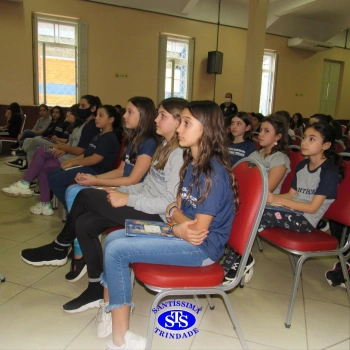 Encontro entre leitores e escritor promove experiências enriquecedoras