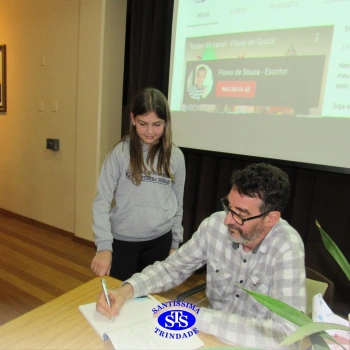 5º ano | Encontro entre leitores e escritor promove experiências enriquecedoras