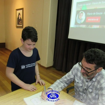 5º ano | Encontro entre leitores e escritor promove experiências enriquecedoras
