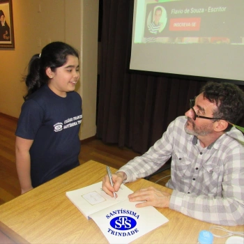 5º ano | Encontro entre leitores e escritor promove experiências enriquecedoras