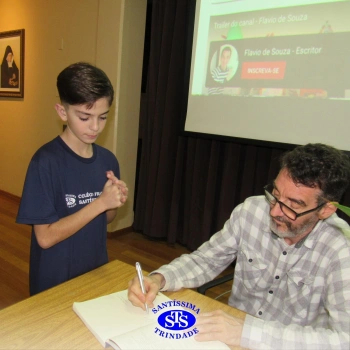 5º ano | Encontro entre leitores e escritor promove experiências enriquecedoras