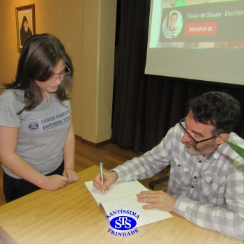 5º ano | Encontro entre leitores e escritor promove experiências enriquecedoras
