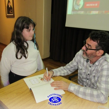 5º ano | Encontro entre leitores e escritor promove experiências enriquecedoras
