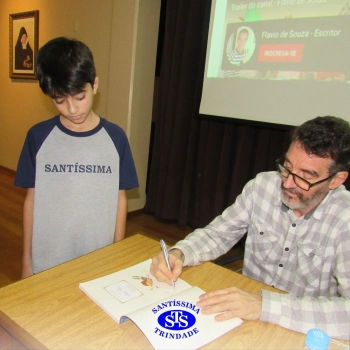 5º ano | Encontro entre leitores e escritor promove experiências enriquecedoras