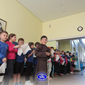 Infantil 5 e 2º ano | Acolhida franciscana