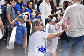 Caminhada Franciscana pela Paz reúne comunidade educativa