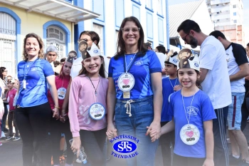 Caminhada Franciscana pela Paz reúne comunidade educativa