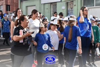 Caminhada Franciscana pela Paz reúne comunidade educativa
