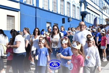 Caminhada Franciscana pela Paz reúne comunidade educativa