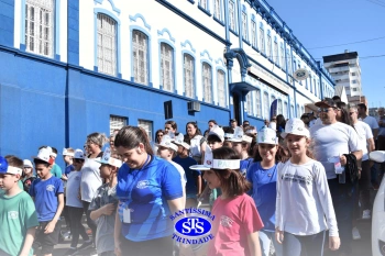 Caminhada Franciscana pela Paz reúne comunidade educativa