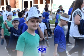 Caminhada Franciscana pela Paz reúne comunidade educativa