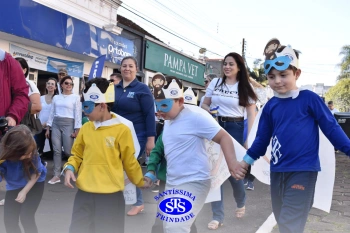 Caminhada Franciscana pela Paz reúne comunidade educativa