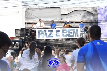 Caminhada Franciscana pela Paz reúne comunidade educativa