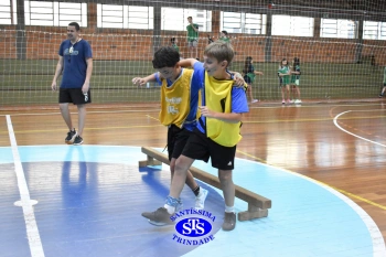 Gincana Esportiva proporciona momentos de convivência e diversão | 4º ano