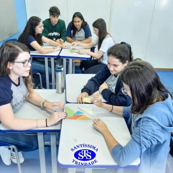 Tangram estimula o desenvolvimento do raciocínio - 3ª série EM