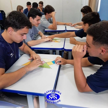 Tangram estimula o desenvolvimento do raciocínio - 3ª série EM