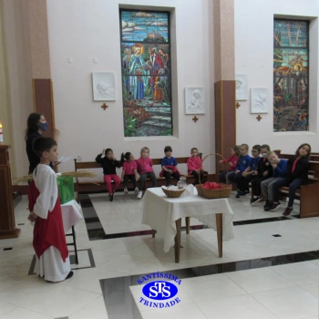 Celebrações com as turmas do 1º ano 4, 5º ano 1, 3º ano 2 e 5º ano 2