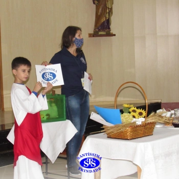 Celebrações com as turmas do 1º ano 4, 5º ano 1, 3º ano 2 e 5º ano 2