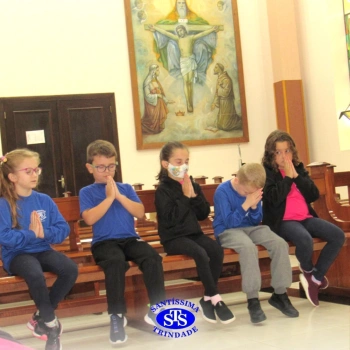 Celebrações com as turmas do 1º ano 4, 5º ano 1, 3º ano 2 e 5º ano 2