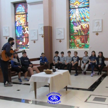 Celebrações com as turmas do 1º ano 4, 5º ano 1, 3º ano 2 e 5º ano 2