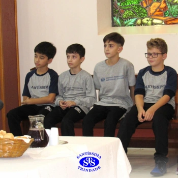 Celebrações com as turmas do 1º ano 4, 5º ano 1, 3º ano 2 e 5º ano 2