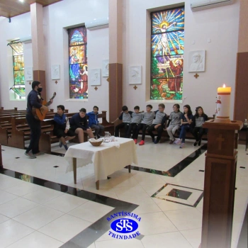 Celebrações com as turmas do 1º ano 4, 5º ano 1, 3º ano 2 e 5º ano 2
