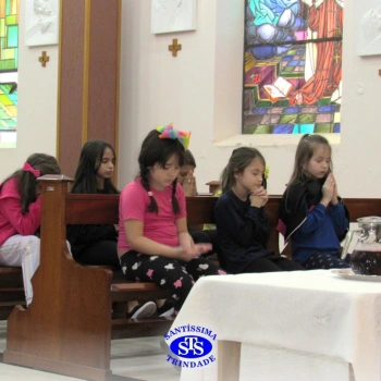 Celebrações com as turmas do 1º ano 4, 5º ano 1, 3º ano 2 e 5º ano 2