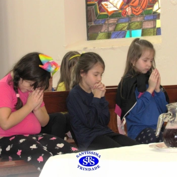 Celebrações com as turmas do 1º ano 4, 5º ano 1, 3º ano 2 e 5º ano 2