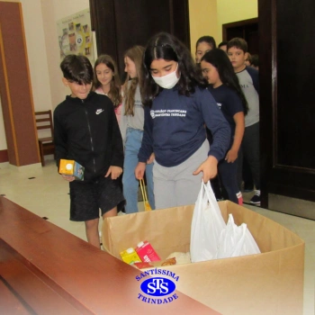 Celebrações com as turmas do 1º ano 4, 5º ano 1, 3º ano 2 e 5º ano 2