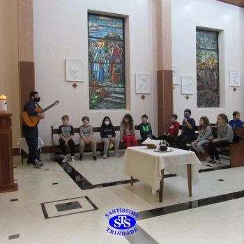 Celebrações com as turmas do 1º ano 4, 5º ano 1, 3º ano 2 e 5º ano 2