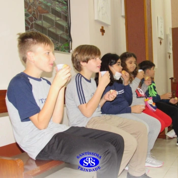 Celebrações com as turmas do 1º ano 4, 5º ano 1, 3º ano 2 e 5º ano 2