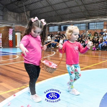 Emoção e muito amor marcam as Homenagens às Mães da Educação Infantil