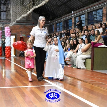 Emoção e muito amor marcam as Homenagens às Mães da Educação Infantil