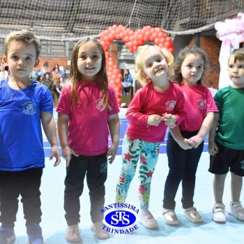 Emoção e muito amor marcam as Homenagens às Mães da Educação Infantil